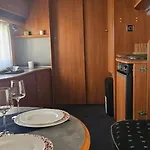 Campervan Romantic Getaway In Old Town Campingplads