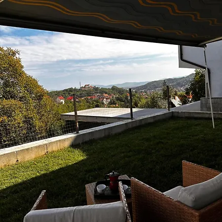 Campervan Romantic Getaway In Old Town Κάμπινγκ