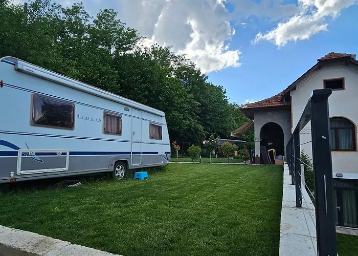 Campervan Romantic Getaway In Old Town Μπρασόβ