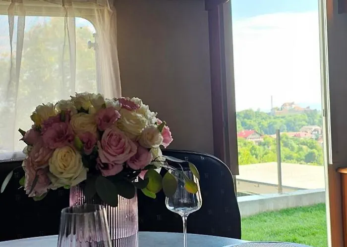 Campervan Romantic Getaway In Old Town Κάμπινγκ *