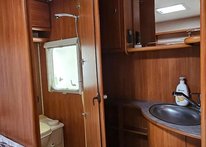 Campervan Romantic Getaway In Old Town Κάμπινγκ Μπρασόβ